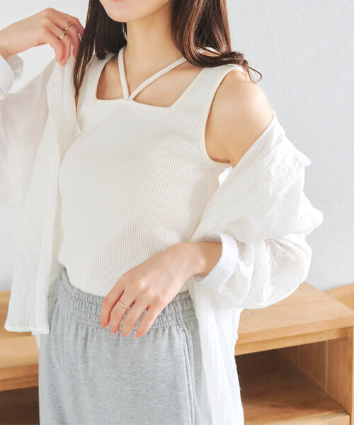 KOBE LETTUCE（コウベレタス）の「前後2wayホルタータンクトップ（タンクトップ・レディース・グレイッシュベージュ/ブラック/ホワイト×ブラック/ナチュラル・M）」の3枚目の写真