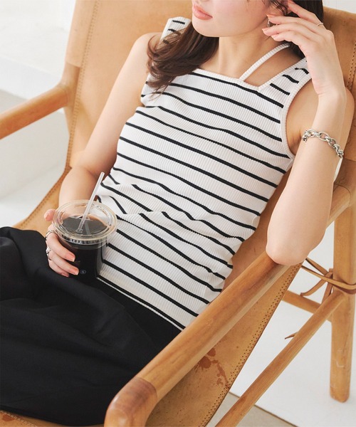 KOBE LETTUCE（コウベレタス）の「前後2wayホルタータンクトップ（タンクトップ・レディース・グレイッシュベージュ/ブラック/ホワイト×ブラック/ナチュラル・M）」の5枚目の写真