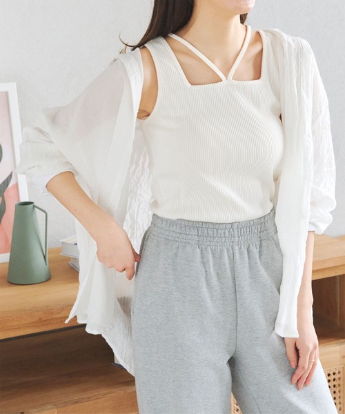 KOBE LETTUCE（コウベレタス）の「前後2wayホルタータンクトップ（タンクトップ・レディース・グレイッシュベージュ/ブラック/ホワイト×ブラック/ナチュラル・M）」の6枚目の写真