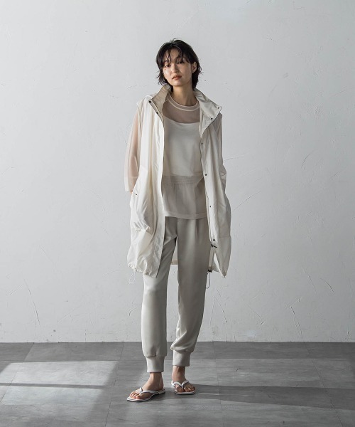 MAYSON GREY(メイソングレイ)の「シアーニットプルオーバー(ニット/セーター・レディース・グリーン/オフホワイト/ブラック・M)」の4枚目の写真