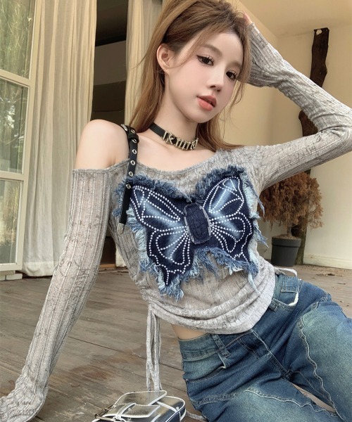 tシャツ A'GEM/9 × .kom 「.KOM/ドットケーオーエム」カモフラバタフライショルダーストラップTシャツ レディース A'GEM/9 × .kom 『.KOM/ドットケーオーエム』 バタフライ