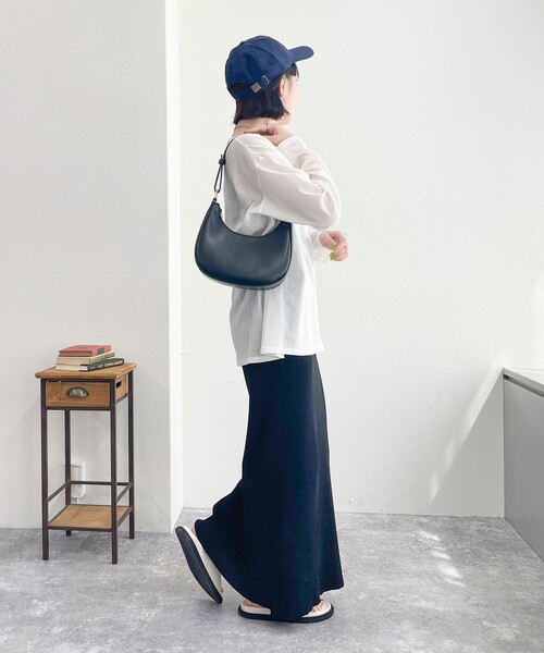 fredy emue(フレディエミュ)の「コットンチュールルーズロンT(Tシャツ/カットソー・レディース・オフホワイト/ダークネイビー/ライトグレー・38)」の5枚目の写真