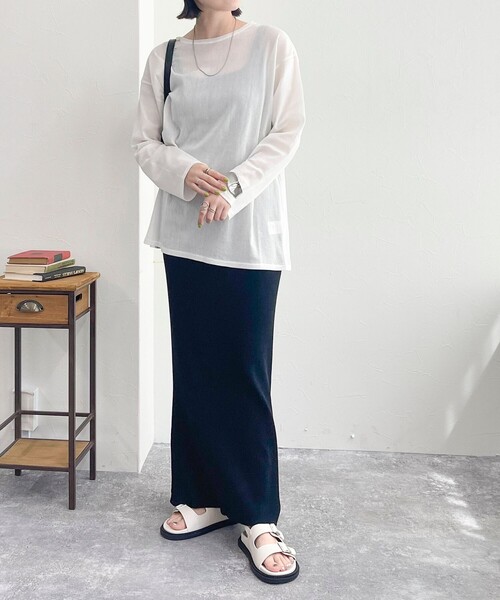 fredy emue(フレディエミュ)の「コットンチュールルーズロンT(Tシャツ/カットソー・レディース・オフホワイト/ダークネイビー/ライトグレー・38)」の8枚目の写真