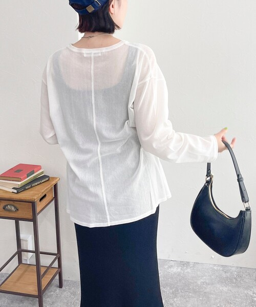 fredy emue(フレディエミュ)の「コットンチュールルーズロンT(Tシャツ/カットソー・レディース・オフホワイト/ダークネイビー/ライトグレー・38)」の12枚目の写真