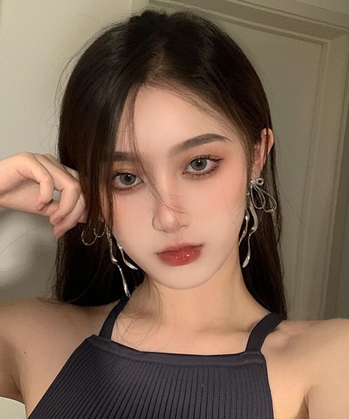 LA VORAGINE(ラ ヴォラジネ)の「蝶々リボンピアス(ピアス(両耳用)・レディース・シルバー・FREE)」の15枚目の写真