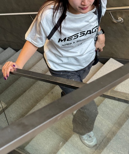 AMESWORLDWIDE（アメスワールドワイド）の「【UNISEX】AMES WORLDWIDE／メッセージラグラン T  2111570（Tシャツ/カットソー・レディース・ブラック/ホワイト/グレー・MEDIUM/LARGE/SMALL）」の6枚目の写真