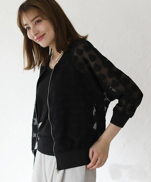 REAL CUBE（リアルキューブ）の「ハートシアーブルゾン（ブルゾン・レディース・オフホワイト/ブラック・FREE）」の2枚目の写真