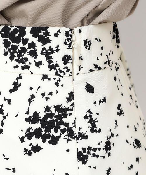 OPAQUE.CLIP（オペークドットクリップ）の「◆フラワープリント ナローフレアスカート【洗濯機洗い可/イージーケア】（スカート・レディース・イエロー系/ホワイト系3・40/38/42）」の15枚目の写真