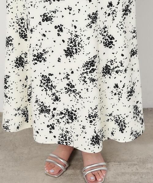 OPAQUE.CLIP（オペークドットクリップ）の「◆フラワープリント ナローフレアスカート【洗濯機洗い可/イージーケア】（スカート・レディース・イエロー系/ホワイト系3・40/38/42）」の16枚目の写真