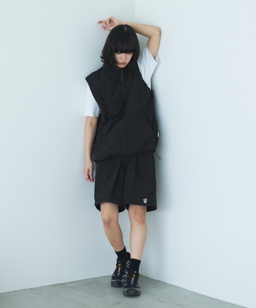 WETTEMPT（ウィテンプト）の「STAND NECK NYLON VEST / スタンドネックナイロンベスト（ベスト・メンズ・カーキ/ブラック/チャコールグレー/ネイビー・LARGE/SMALL/MEDIUM）」の11枚目の写真