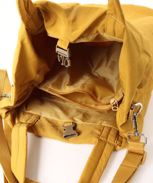 aimoha（アイモハ）の「2WAYナイロンバッグ（ショルダーバッグ・レディース・オフホワイト/ブラック/イエロー/グリーン・FREE）」の7枚目の写真