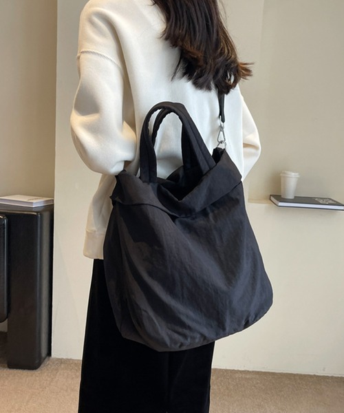 aimoha（アイモハ）の「2WAYナイロンバッグ（ショルダーバッグ・レディース・オフホワイト/ブラック/イエロー/グリーン・FREE）」の2枚目の写真