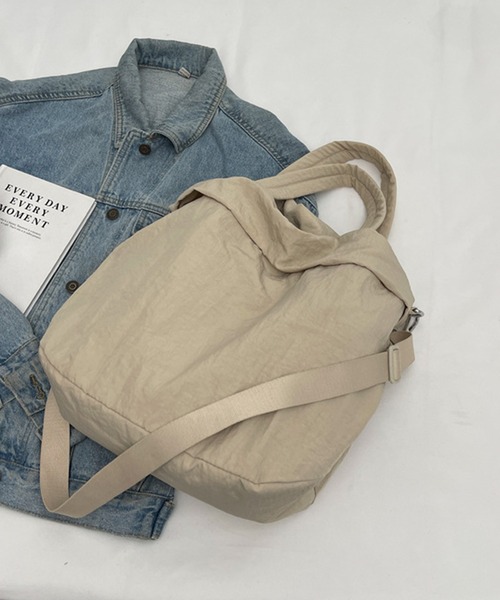 aimoha（アイモハ）の「2WAYナイロンバッグ（ショルダーバッグ・レディース・オフホワイト/ブラック/イエロー/グリーン・FREE）」の13枚目の写真