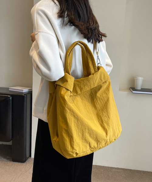 aimoha（アイモハ）の「2WAYナイロンバッグ（ショルダーバッグ・レディース・オフホワイト/ブラック/イエロー/グリーン・FREE）」の12枚目の写真