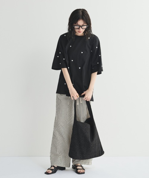 MERLOT(メルロー)の「スクエアトゥトリプルベルトサンダル(サンダル・レディース・ブラウン/ブラック・SMALL/MEDIUM/LARGE)」の9枚目の写真