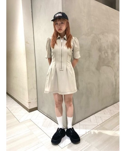 SLY（スライ）の「FRONT ZIP TUCK S/OP フロント ジップ タック ショートワンピース（ワンピース・レディース・ブラック/アイボリー・2/1）」の15枚目の写真