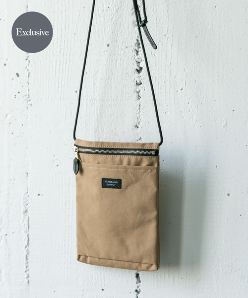 STANDARD SUPPLY(スタンダードサプライ)の「『別注』STANDARD SUPPLY×DOORS SLING PURSE M/L(ショルダーバッグ・メンズ・ダークグレー/ブルー/ネイビー/グリーン/レッド/ブラック/グレー/ライトブラウン/ゴールド/パープル/ベージュ・ONE)」の6枚目の写真