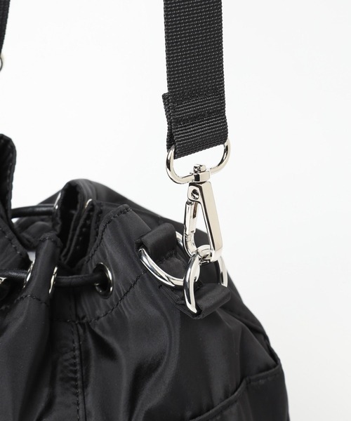 Heather(ヘザー)の「2WAYナイロンBAG 135881(ショルダーバッグ・レディース・ブラック/アイボリー・ONE SIZE)」の13枚目の写真