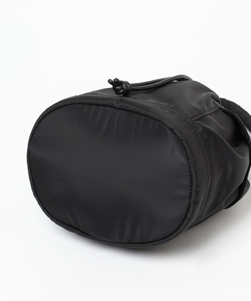 Heather(ヘザー)の「2WAYナイロンBAG 135881(ショルダーバッグ・レディース・ブラック/アイボリー・ONE SIZE)」の21枚目の写真