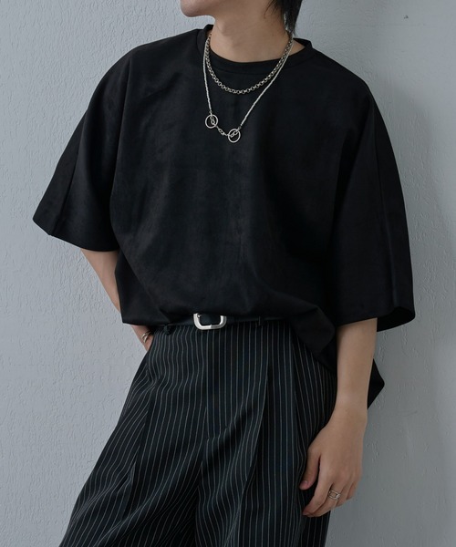 COLONY 2139(コロニートゥーワンスリーナイン)の「シンセティックスエードドルマンビッグT(Tシャツ/カットソー・メンズ・アイボリー/チャコールグレー/ブラック・MEDIUM/LARGE)」の3枚目の写真