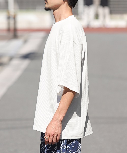 LUXSTYLE(ラグスタイル)の「ビッグシルエット無地半袖Tシャツ(Tシャツ/カットソー・メンズ・ブラック/グレイッシュベージュ/ブルーグレー/グレー/ブルー系その他/ホワイト・M/L)」の8枚目の写真