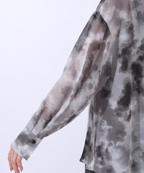 Cutie Blonde（キューティーブロンド）の「◆【洗える】大人の雰囲気を放つ　ぼかし柄シアーシャツ（シャツ/ブラウス・レディース・ベージュ系/ピンク系5/ブラック系・02/03/04）」の21枚目の写真