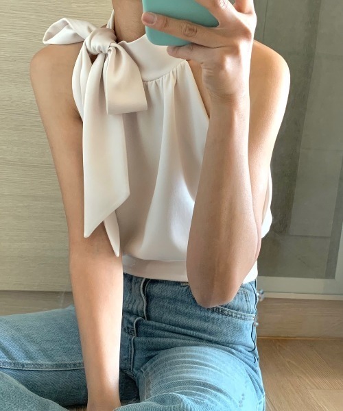 N.s(エヌドットエス)の「サイドリボンデザインノースリーブブラウス(シャツ/ブラウス・レディース・ブラック/パープル/ベージュ・FREE)」の1枚目の写真