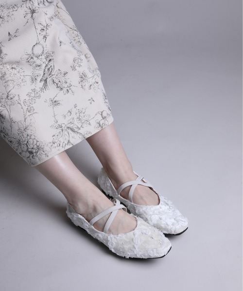 shoes365(シューズスリーシックスファイヴ)の「【shoes365】立体花デザインのパンプス(パンプス・レディース・オフホワイト/ブラック/ブラウン/グリーン・22.5cm/23.0cm/23.5cm/24.0cm/24.5cm)」の16枚目の写真