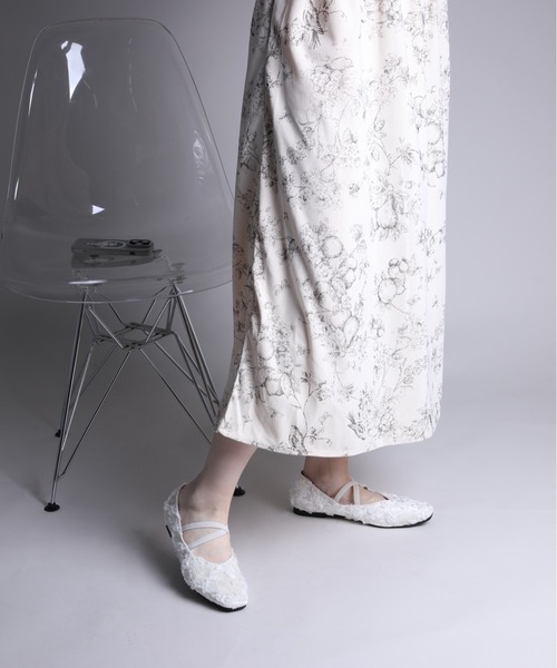 shoes365(シューズスリーシックスファイヴ)の「【shoes365】立体花デザインのパンプス(パンプス・レディース・オフホワイト/ブラック/ブラウン/グリーン・22.5cm/23.0cm/23.5cm/24.0cm/24.5cm)」の13枚目の写真