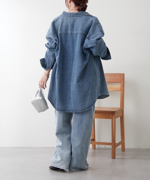 continuer de NICE CLAUP(コンティニューデナイスクラップ)の「【秋の定番アイテム】デニムシャツ(シャツ/ブラウス・レディース・ケミカルウォッシュ/ブラック・FREE)」の13枚目の写真