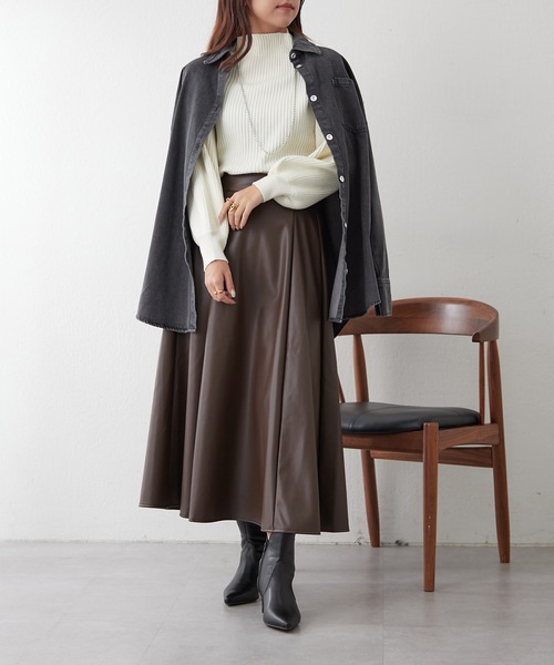 continuer de NICE CLAUP(コンティニューデナイスクラップ)の「【秋の定番アイテム】デニムシャツ(シャツ/ブラウス・レディース・ケミカルウォッシュ/ブラック・FREE)」の19枚目の写真