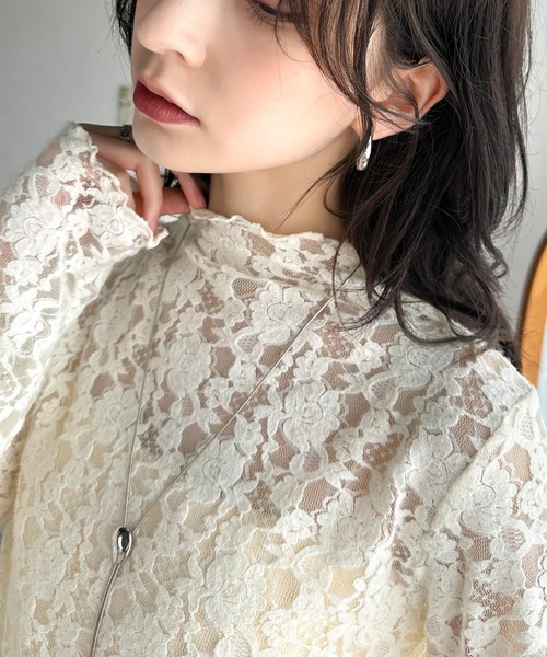 セール】華やぎと上品さをプラス。フラワー柄起毛レースハイネックプル