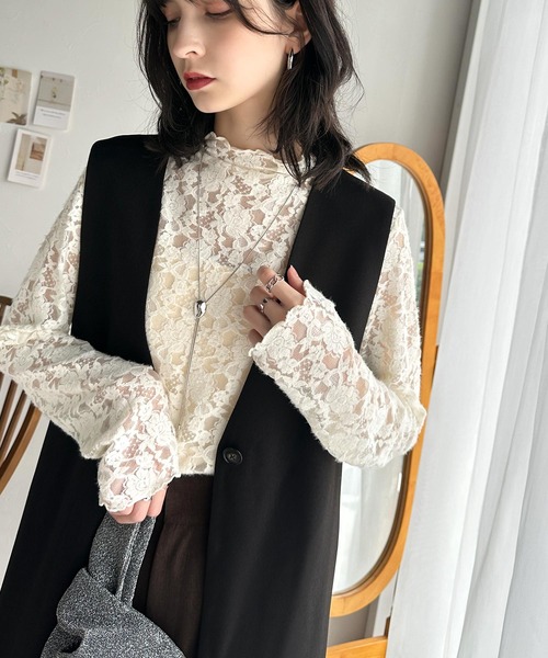 classicalelf（クラシカルエルフ）の「華やぎと上品さをプラス。フラワー柄起毛レースハイネックプルオーバー（Tシャツ/カットソー・レディース・オフホワイト/ブラック・X-LARGE/SMALL/MEDIUM/LARGE）」の7枚目の写真