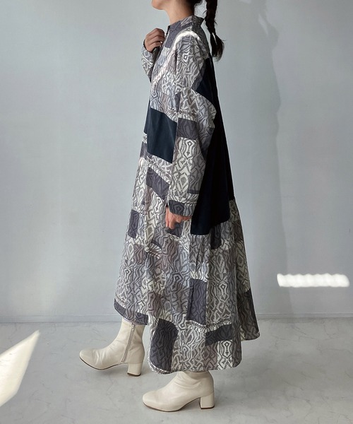 AS KNOW AS plus(アズノゥアズプラス)の「◇ゆるり切り替えミックスワンピ―ス(ワンピース・レディース・グレー系/ネイビー系/ブラック系/グレー系1/ネイビー系1/グリーン系/ネイビー・FREE)」の3枚目の写真