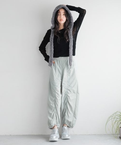 LOWRYS FARM（ローリーズファーム）の「フワモコフードハット　202049（ハット・レディース・ブラック/グレー・FREE）」の3枚目の写真