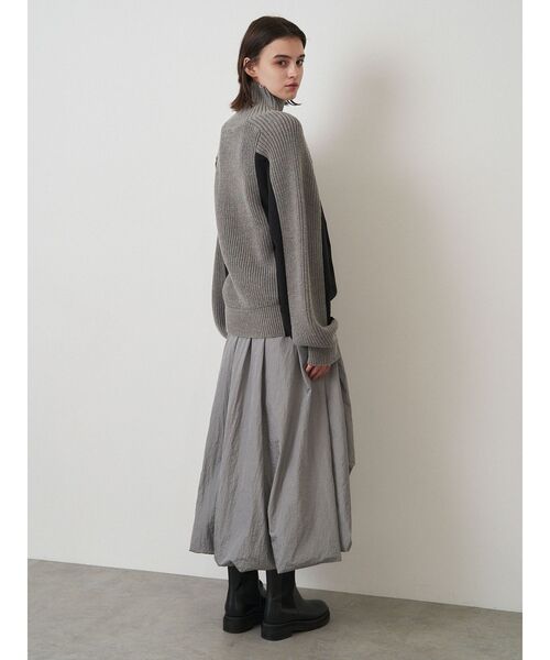 ELENDEEK（エレンディーク）の「マテリアルドッキングニット（ニット/セーター・レディース・ライトグレー/グレー/ブラック・FREE）」の13枚目の写真