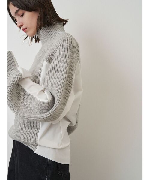 ELENDEEK（エレンディーク）の「マテリアルドッキングニット（ニット/セーター・レディース・ライトグレー/グレー/ブラック・FREE）」の21枚目の写真