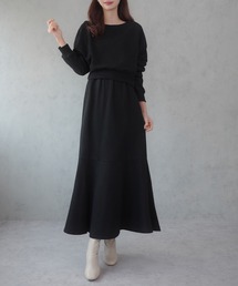 JUNOAH（ジュノア）の「裏起毛ボートネックトップス＋セミフレアスカート set（セットアップ・レディース）」