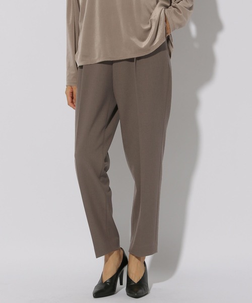 Elura(エルーラ)の「スリムウォームテーパードパンツ<低身長サイズあり>/133679(その他パンツ・レディース・ブラック系その他/ライトイエロー/ブラック/ネイビー/ベージュ/ライトグレー/ブラウン系その他/ダークネイビー・Ws S/SMALL/MEDIUM/LARGE/Ws M/X-LARGE)」の5枚目の写真