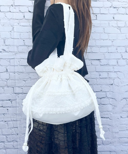 RUBY AND YOU（ルビーアンドユー）の「［select］レースフリル 巾着バッグ（トートバッグ・レディース・ホワイト・FREE）」の4枚目の写真