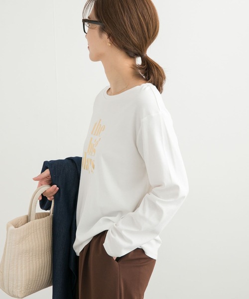 URBAN RESEARCH DOORS(アーバンリサーチドアーズ)の「箔プリントロゴTシャツ(Tシャツ/カットソー・レディース・ベージュ系その他/ホワイト・MEDIUM)」の4枚目の写真