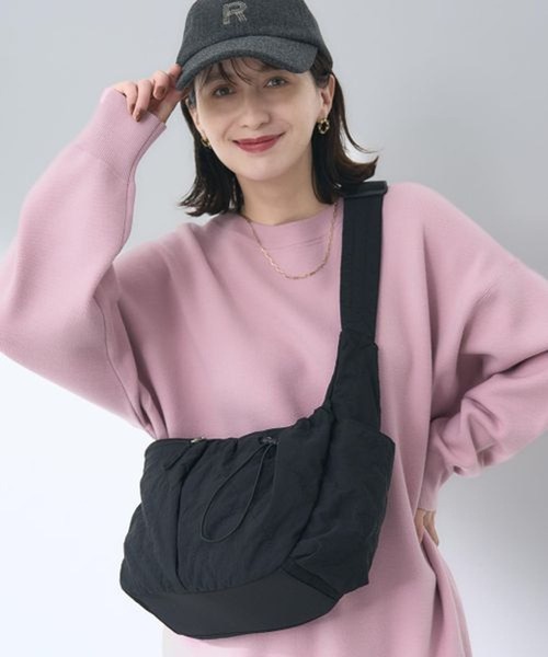 studio CLIP（スタディオクリップ）の「【人間工学に基づいて考えた！】からだよろこぶナイロンキルトショルダー（ショルダーバッグ・レディース・グリーン/ベージュ/ブラック/アイボリー・FREE）」の2枚目の写真