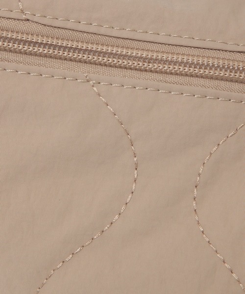 studio CLIP（スタディオクリップ）の「【人間工学に基づいて考えた！】からだよろこぶナイロンキルトショルダー（ショルダーバッグ・レディース・グリーン/ベージュ/ブラック/アイボリー・FREE）」の8枚目の写真