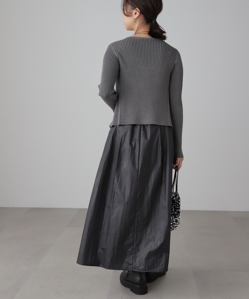 FREE'S MART(フリーズマート)の「◇フロントジップリブVネックニット(ニット/セーター・レディース・カーキ/グレー/ホワイト/ピンク・FREE)」の9枚目の写真