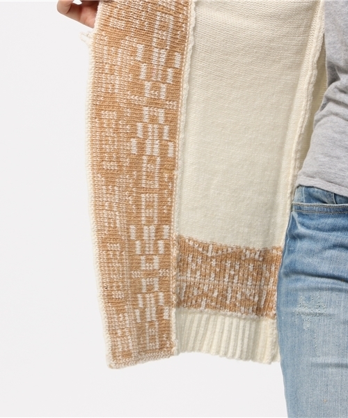 Kastane（カスタネ）の「ジャガード柄ポンチョ（カーディガン/ボレロ・レディース・アイボリー/ネイビー・FREE）」の10枚目の写真
