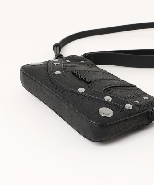 Desigual（デシグアル）の「スタッズミニウォレットショルダーバッグ（財布・レディース・ブラック・FREE）」の3枚目の写真