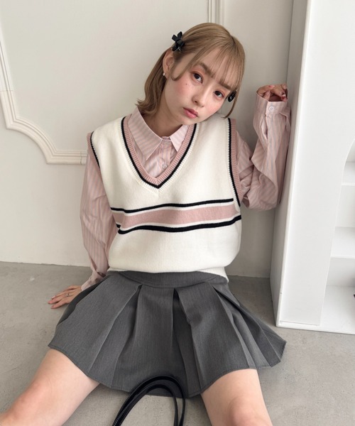 Loueme(ルエム)の「バイカラー配色ニットベスト(ベスト・レディース・グレー/ブラック/アイボリー/ピンク・FREE)」の9枚目の写真