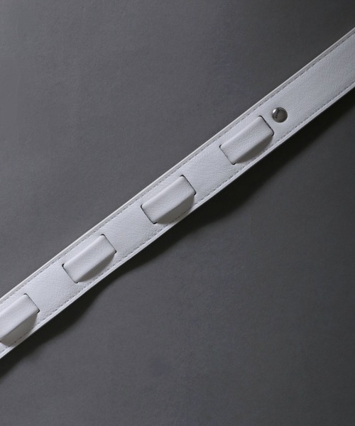 SITRY(シトリー)の「Hook Buckle Belt/フックバックル 25mm シンセティックレザーベルト(ベルト・メンズ・ホワイト/ブラック/ダークブラウン・FREE)」の8枚目の写真