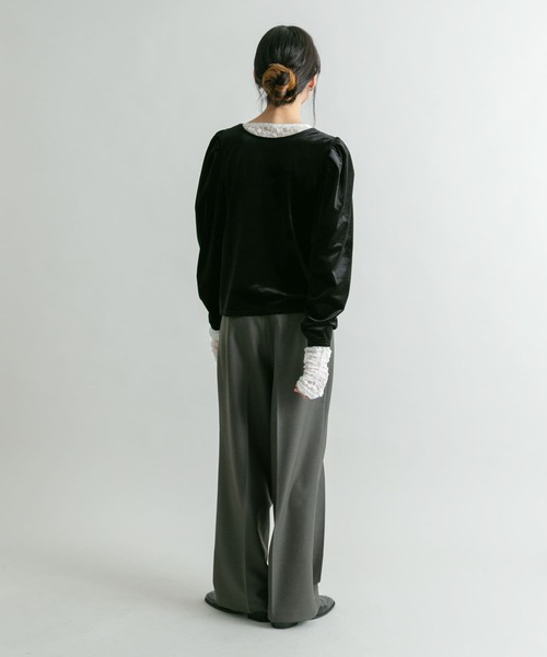 KBF（ケイビーエフ）の「パフスリーブ2WAYベロアトップス（Tシャツ/カットソー・レディース・ダークブラウン/アイボリー/ブラック・ONE）」の11枚目の写真