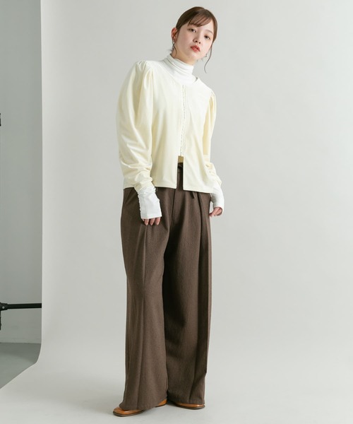 KBF（ケイビーエフ）の「パフスリーブ2WAYベロアトップス（Tシャツ/カットソー・レディース・ダークブラウン/アイボリー/ブラック・ONE）」の16枚目の写真